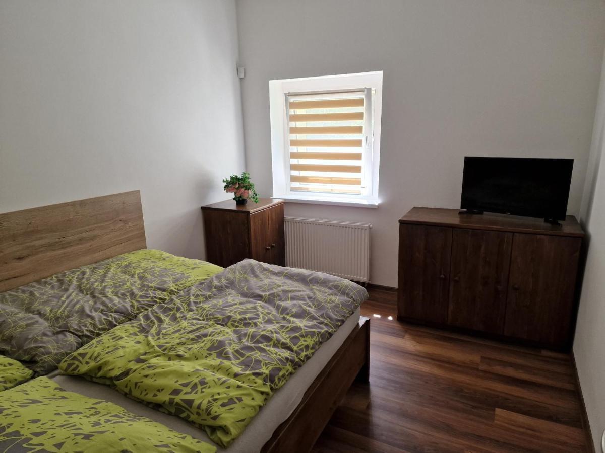 Vila Hajenka Trebivlice Exteriér fotografie